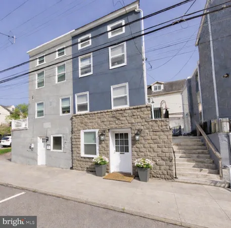 $3,000 | 125 Maple Street, Conshohocken, PA 19428