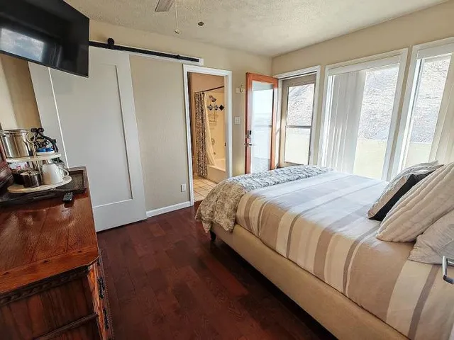 $2,100,000 | 1470 16 Road, Loma, CO 81524