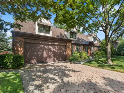$799,000 | 912 Burnham Court, Glenview, IL 60025