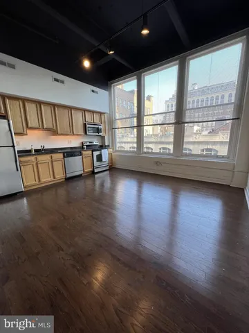 $1,600 | 801 Walnut Street, Unit 302, Philadelphia, PA 19107