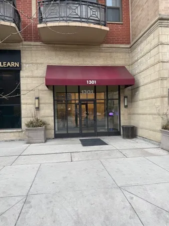 $3,200 | 1301 West Madison Street, Unit 514, Chicago, IL 60607