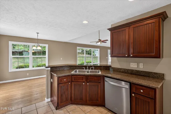 $450,000 | 157 Stoneybrook Drive, Abingdon, VA 24210