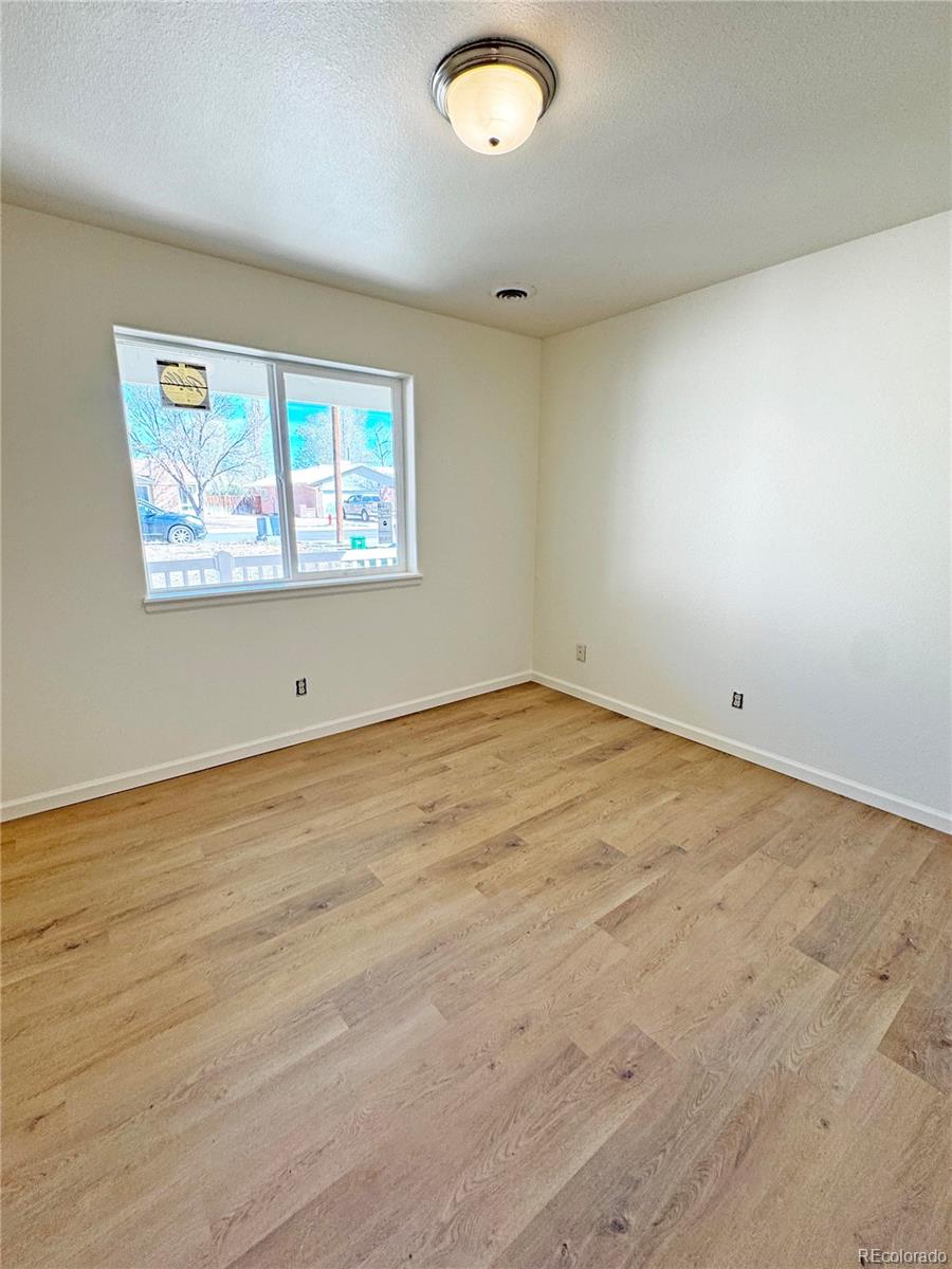 1041 Halfturn Road Rangely, CO 81648 - Photo 10 of 11 an empty room with a window