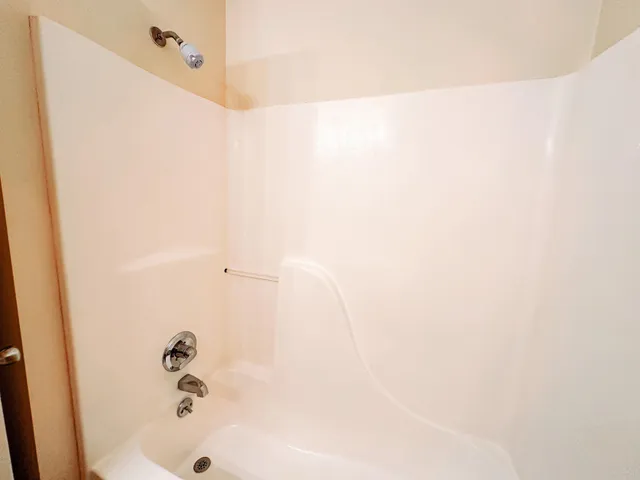 $1,095 | 108 Coyote Court, Unit 5, Clarksville, TN 37043