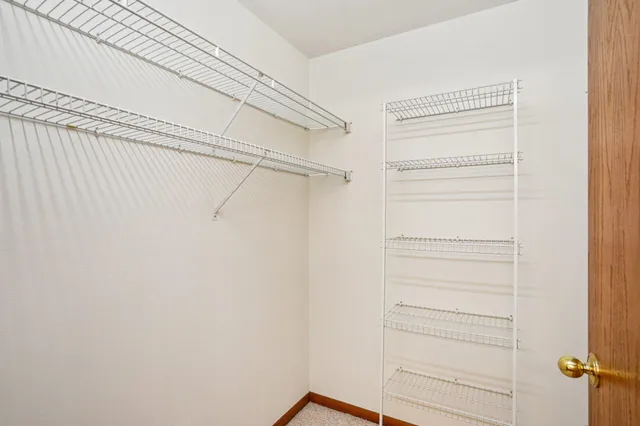 $319,900 | 317 Castle Oaks Crossing, Waunakee, WI 53597