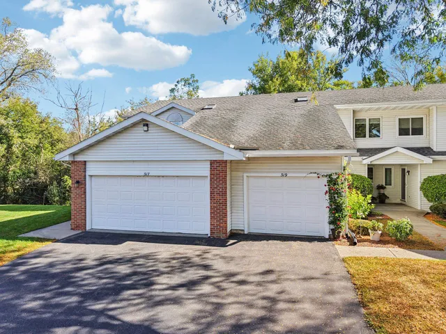 $319,900 | 317 Castle Oaks Crossing, Waunakee, WI 53597