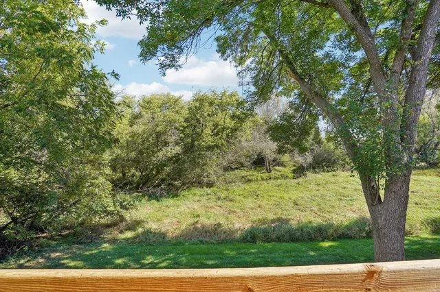 $319,900 | 317 Castle Oaks Crossing, Waunakee, WI 53597