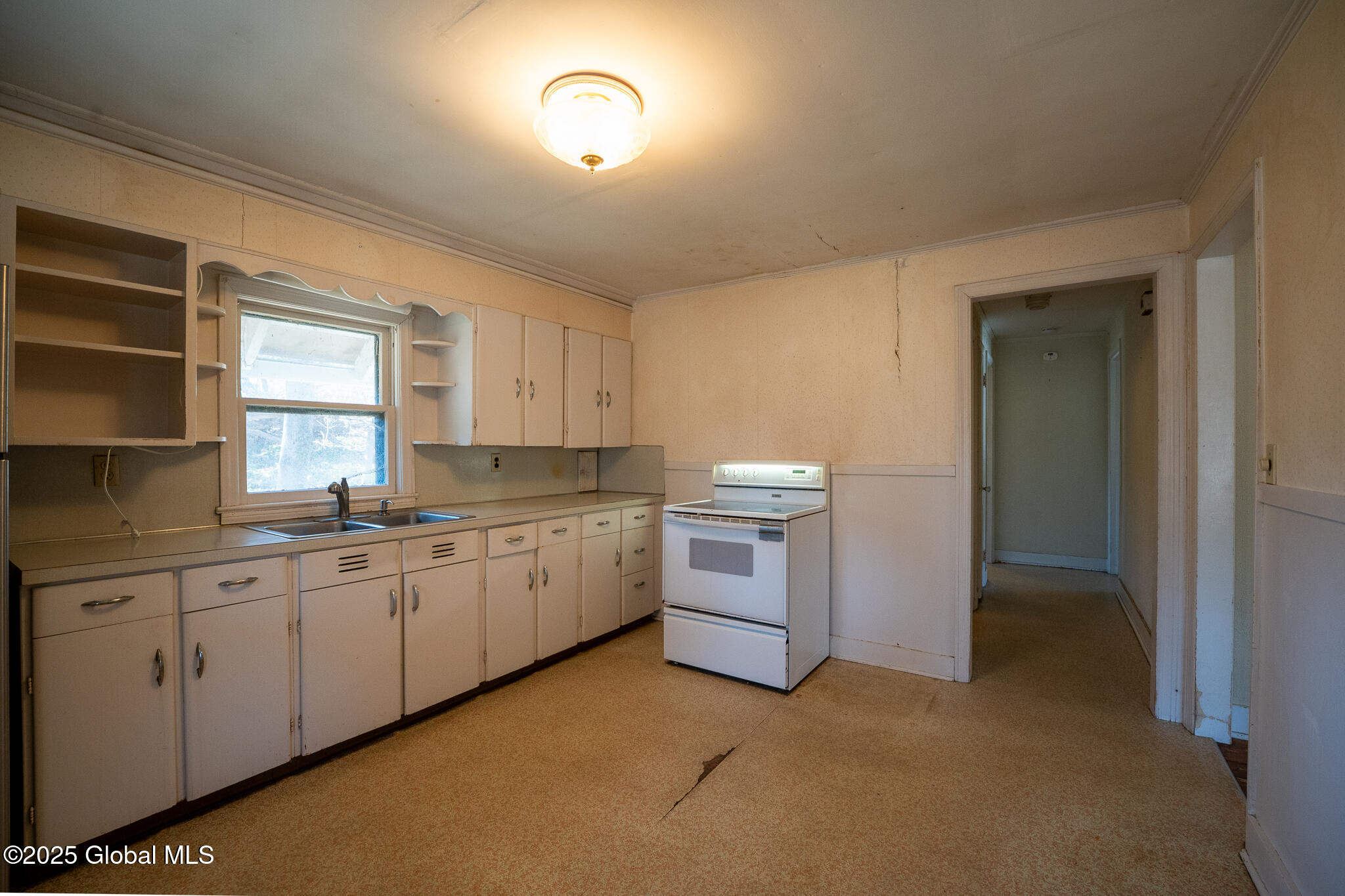 23 McCormack Road Bethlehem, NY 12159 - Photo 16 of 32 16