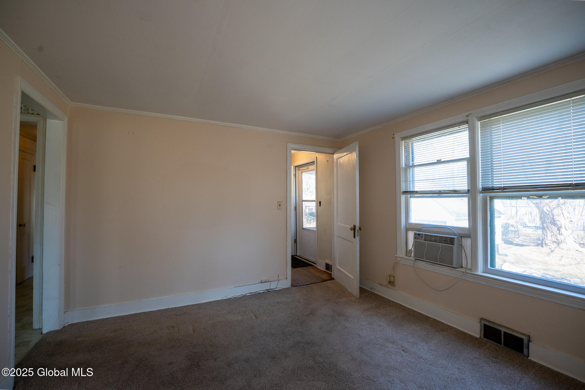 23 McCormack Road Bethlehem, NY 12159 - Photo 6 of 32 6