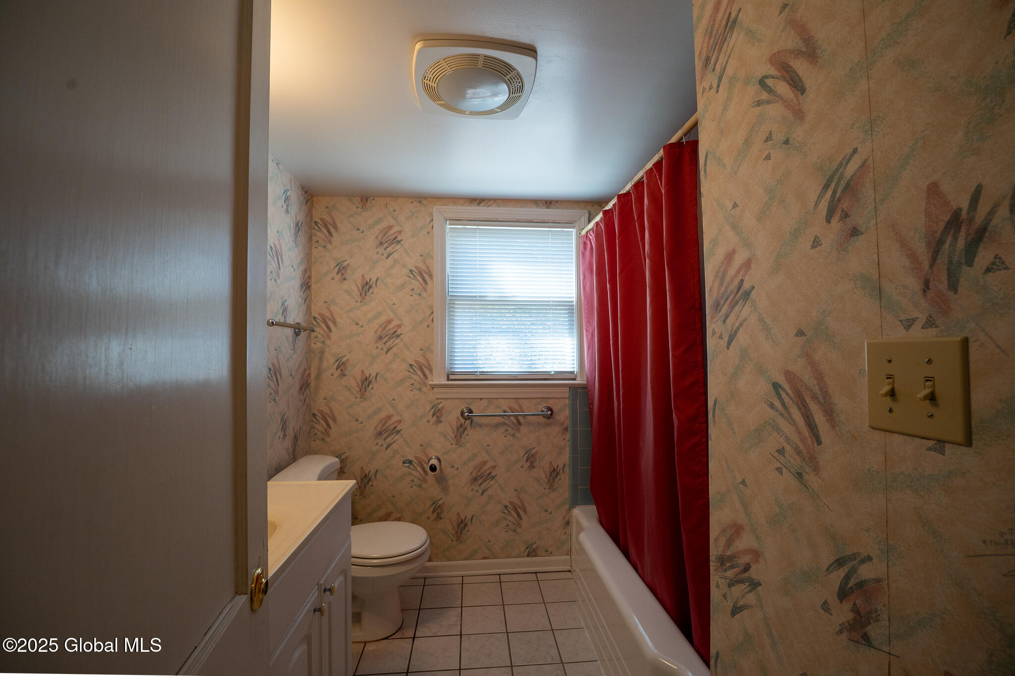 23 McCormack Road Bethlehem, NY 12159 - Photo 9 of 32 9
