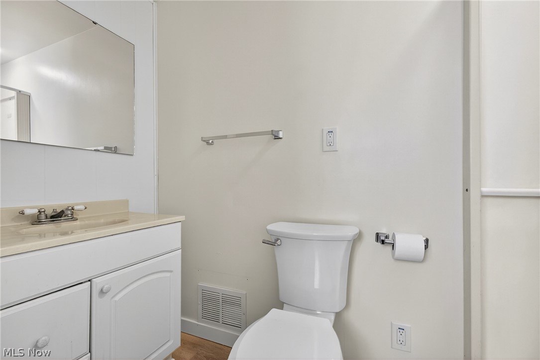 153 Far View Road Southwest North Canton, OH 44720 - Photo 17 of 30 primary private bath