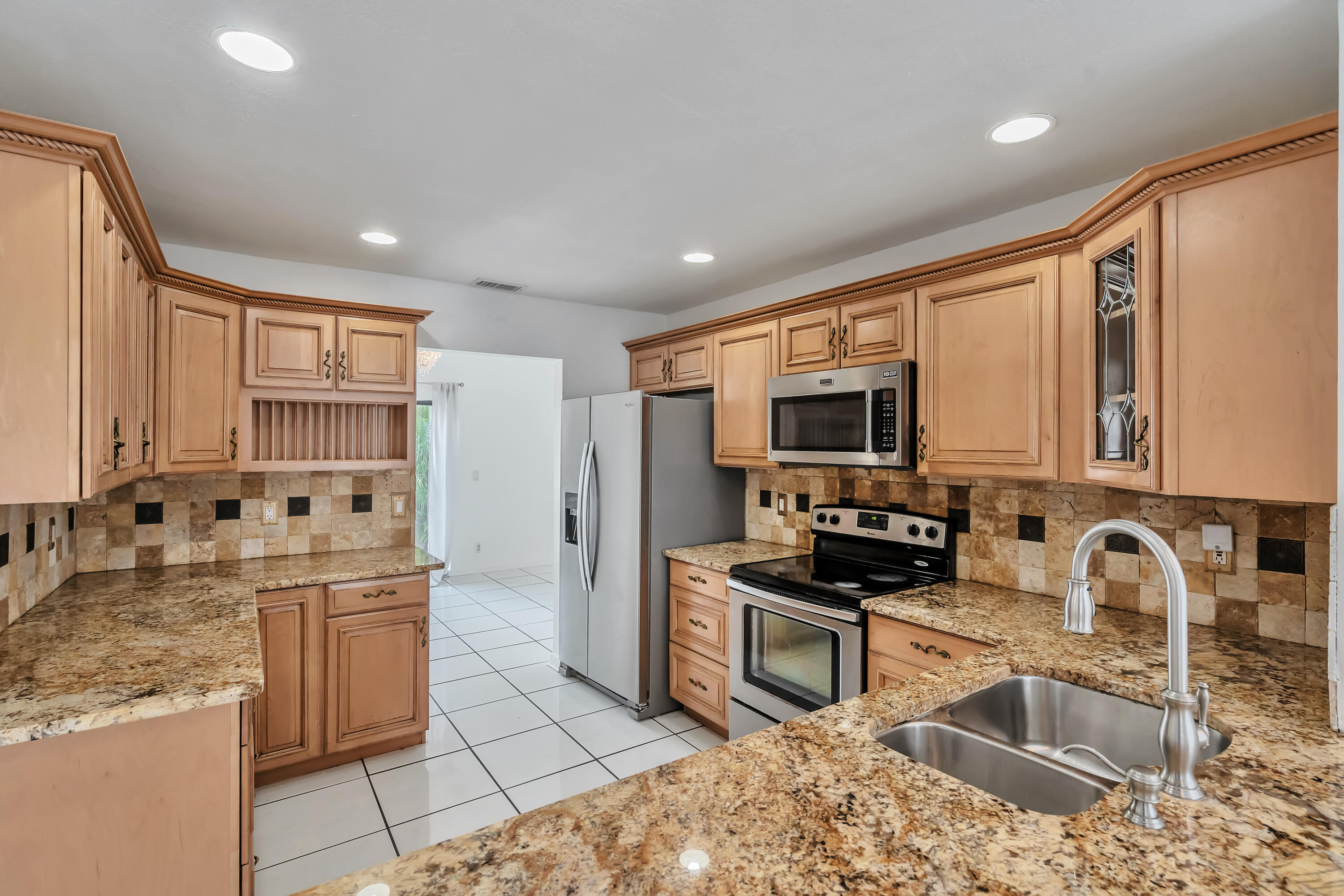 9720 Carousel Circle South Boca Raton, FL 33434 - Photo 4 of 24 QPT - TMP08251