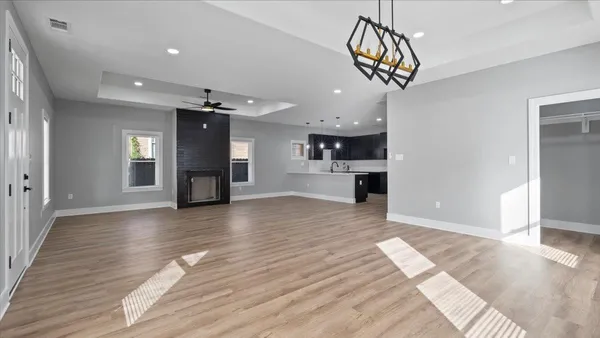 $2,495 | 1068 Bruce Street, Memphis, TN 38104