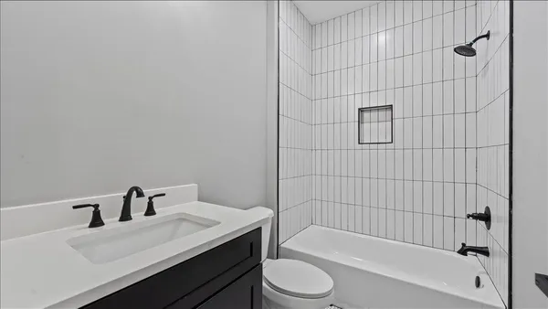 $2,495 | 1068 Bruce Street, Memphis, TN 38104