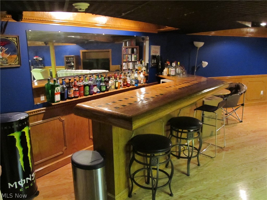 16723 Claridon Troy Road Burton, OH 44021 - Photo 22 of 30 Custom wood top bar in finished basement