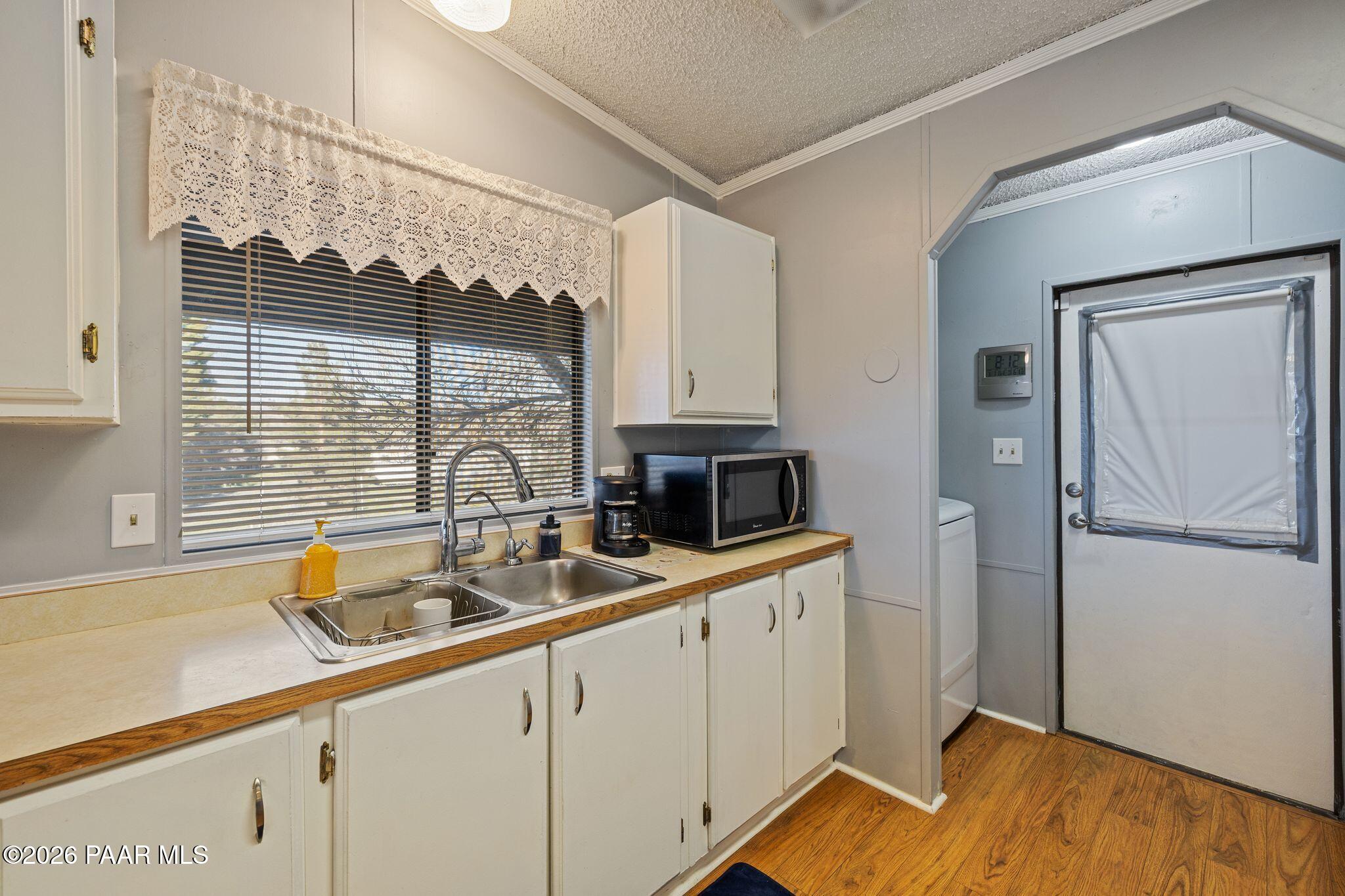 17202 East Bob White Road Mayer, AZ 86333 - Photo 17 of 42 089-Kitchen