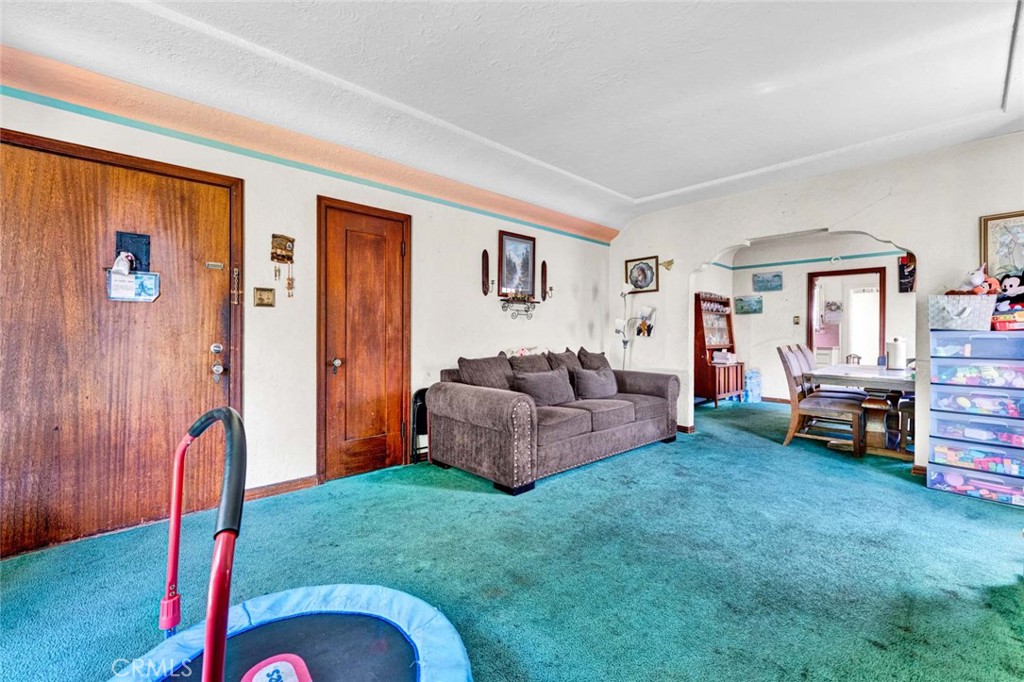 2184 Cedar Avenue Long Beach, CA 90806 - Photo 8 of 58