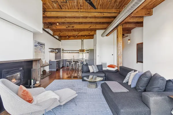 $849,500 | 2201 West Wabansia Avenue, Unit 23, Chicago, IL 60647