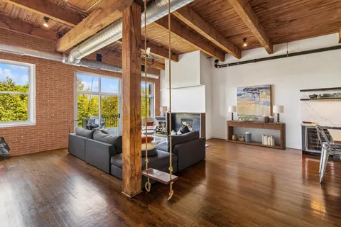$849,500 | 2201 West Wabansia Avenue, Unit 23, Chicago, IL 60647