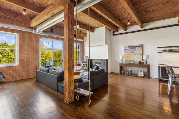 $849,500 | 2201 West Wabansia Avenue, Unit 23, Chicago, IL 60647