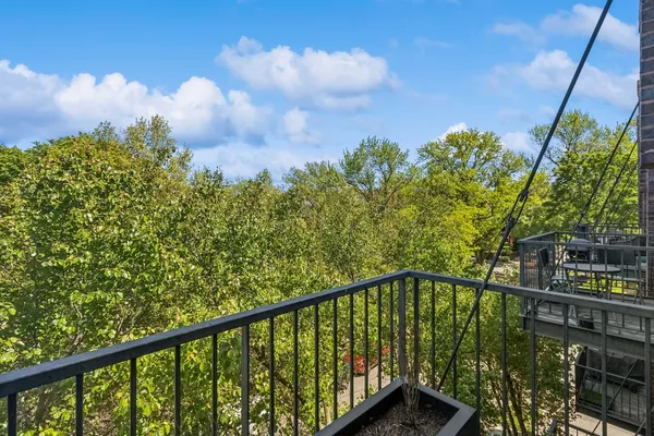 $849,500 | 2201 West Wabansia Avenue, Unit 23, Chicago, IL 60647