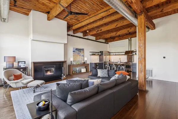 $849,500 | 2201 West Wabansia Avenue, Unit 23, Chicago, IL 60647