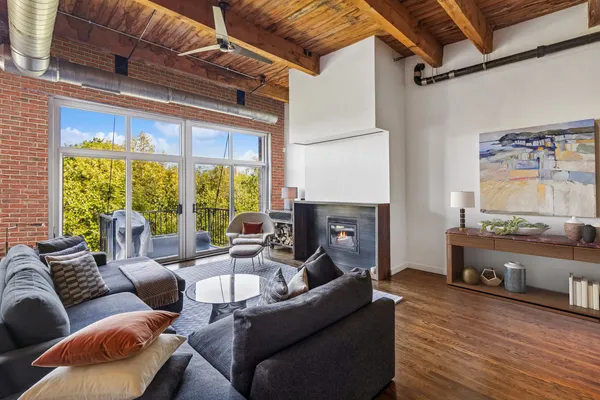 $849,500 | 2201 West Wabansia Avenue, Unit 23, Chicago, IL 60647