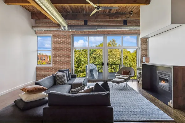 $849,500 | 2201 West Wabansia Avenue, Unit 23, Chicago, IL 60647