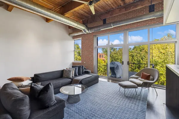 $849,500 | 2201 West Wabansia Avenue, Unit 23, Chicago, IL 60647