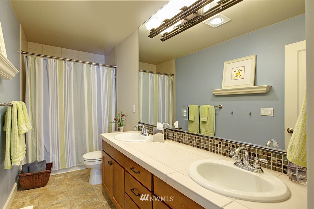 1024 West Ruffner Street Seattle, WA 98119 - Photo 18 of 25 Gallery Image 18