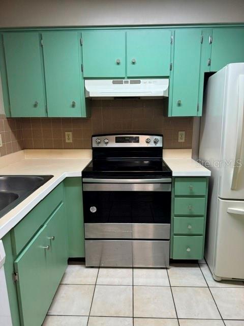 8559 Pilgrim Court New Port Richey, FL 34653 - Photo 3 of 37