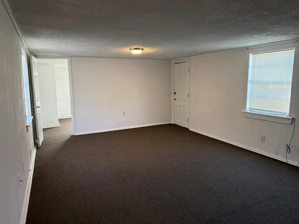 $1,495 | 10604 County Road 1020, Burleson, TX 76028