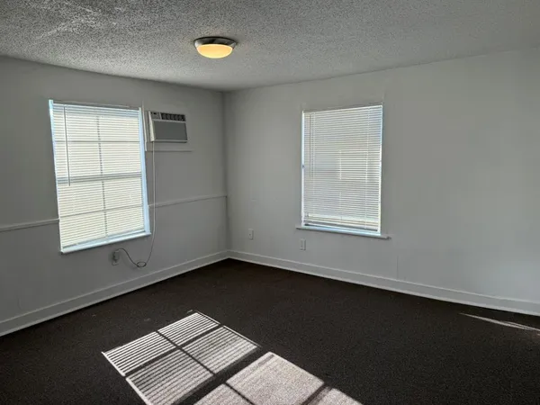 $1,495 | 10604 County Road 1020, Burleson, TX 76028