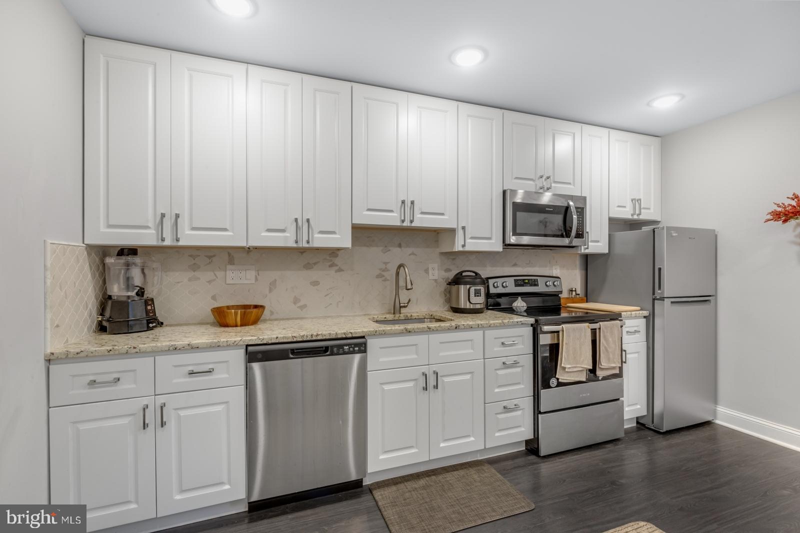 624 North 35th Street, Unit 2 Philadelphia, PA 19104 - Photo 2 of 13