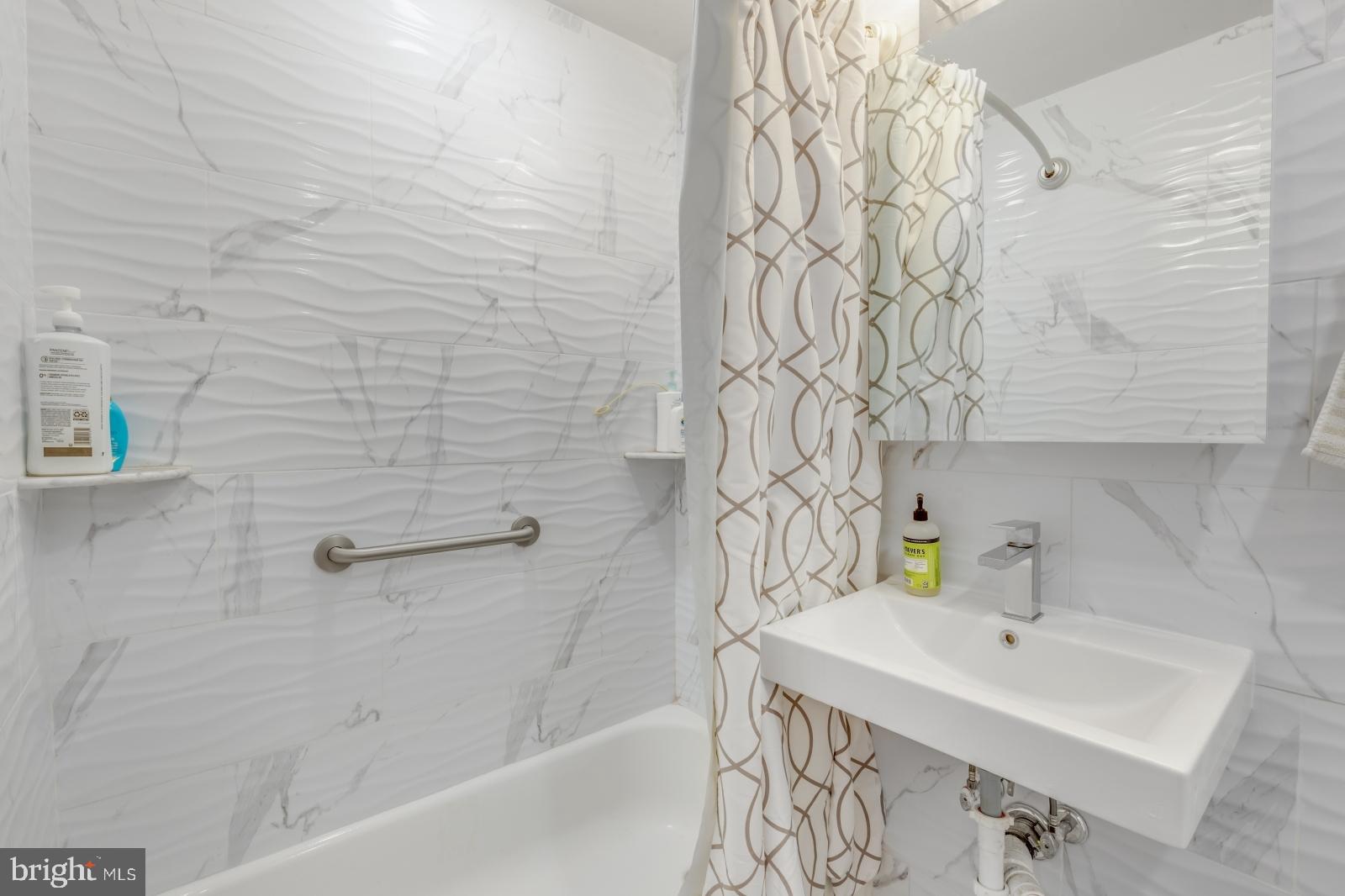 624 North 35th Street, Unit 2 Philadelphia, PA 19104 - Photo 5 of 13