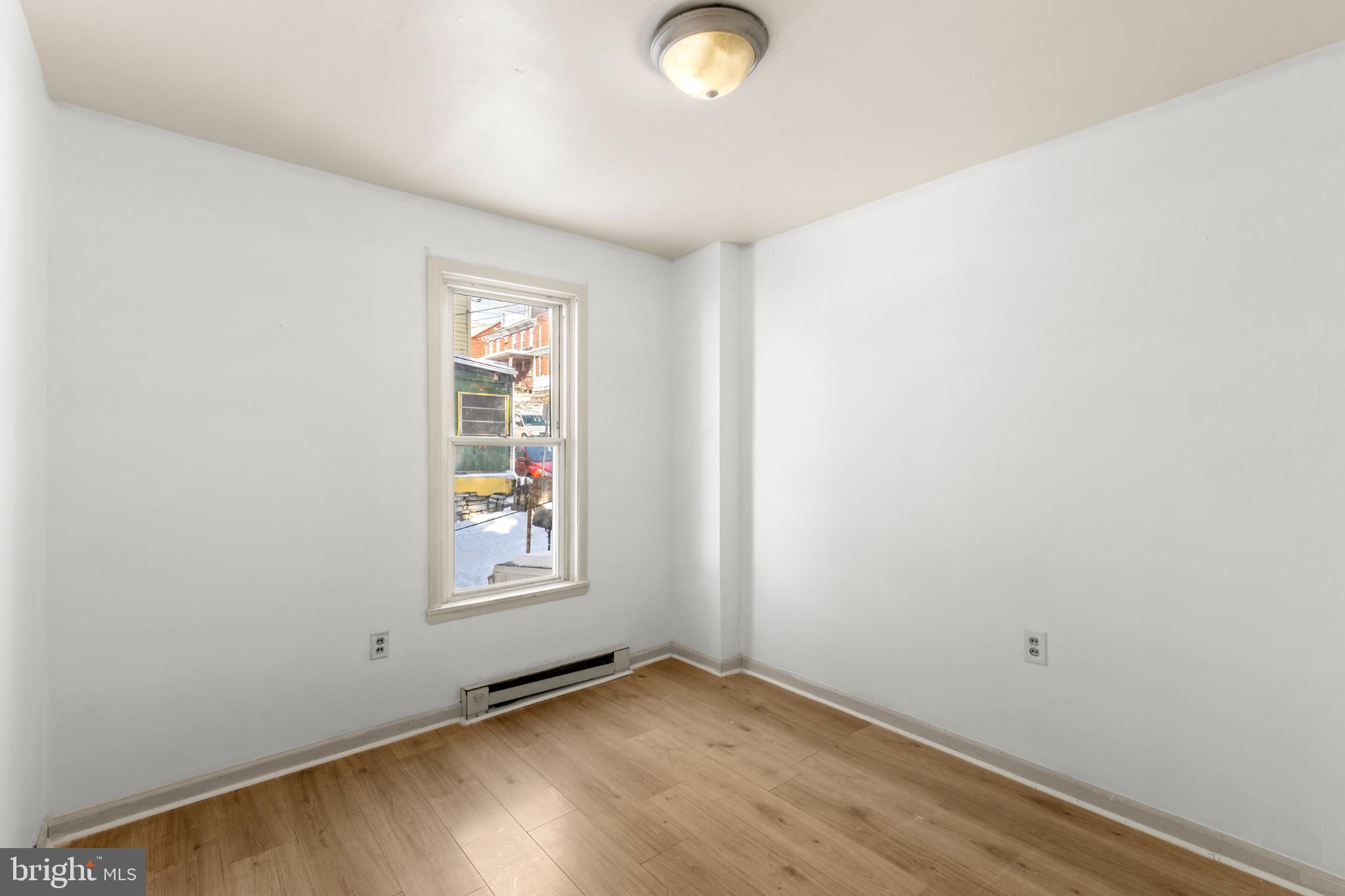 117 Walnut Street Steelton, PA 17113 - Photo 18 of 32 Apartment B - Bedroom 1