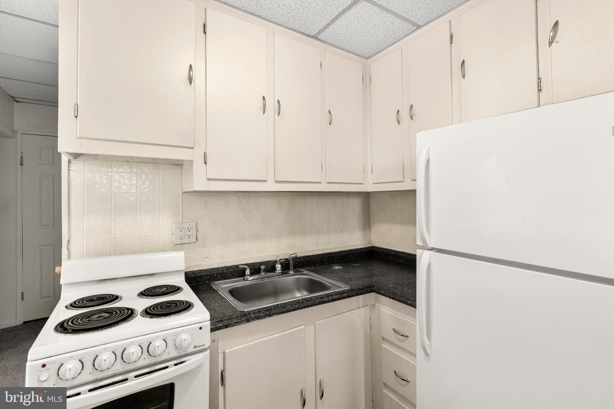 117 Walnut Street Steelton, PA 17113 - Photo 5 of 32 Apartment A - Kitchen