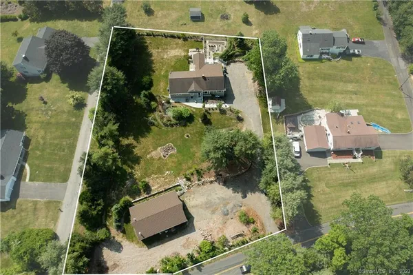 $644,900 | 23 Sunset Hill Road, Brookfield, CT 06804