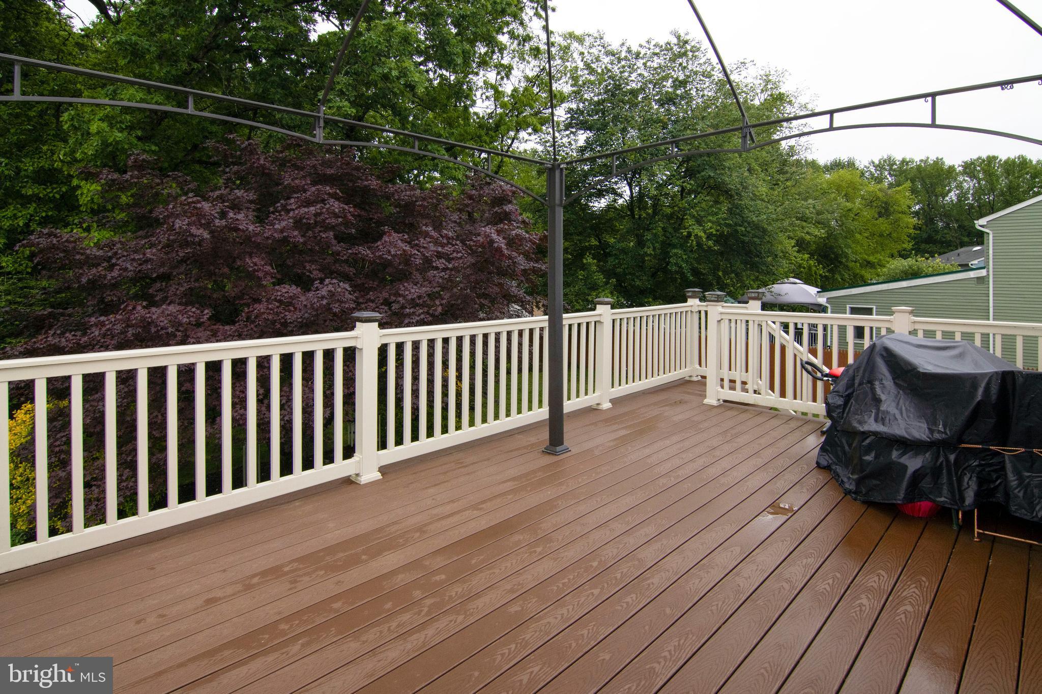 7 Hanover Place Sicklerville, NJ 08081 - Photo 33 of 38 Exterior Back: Trex Deck