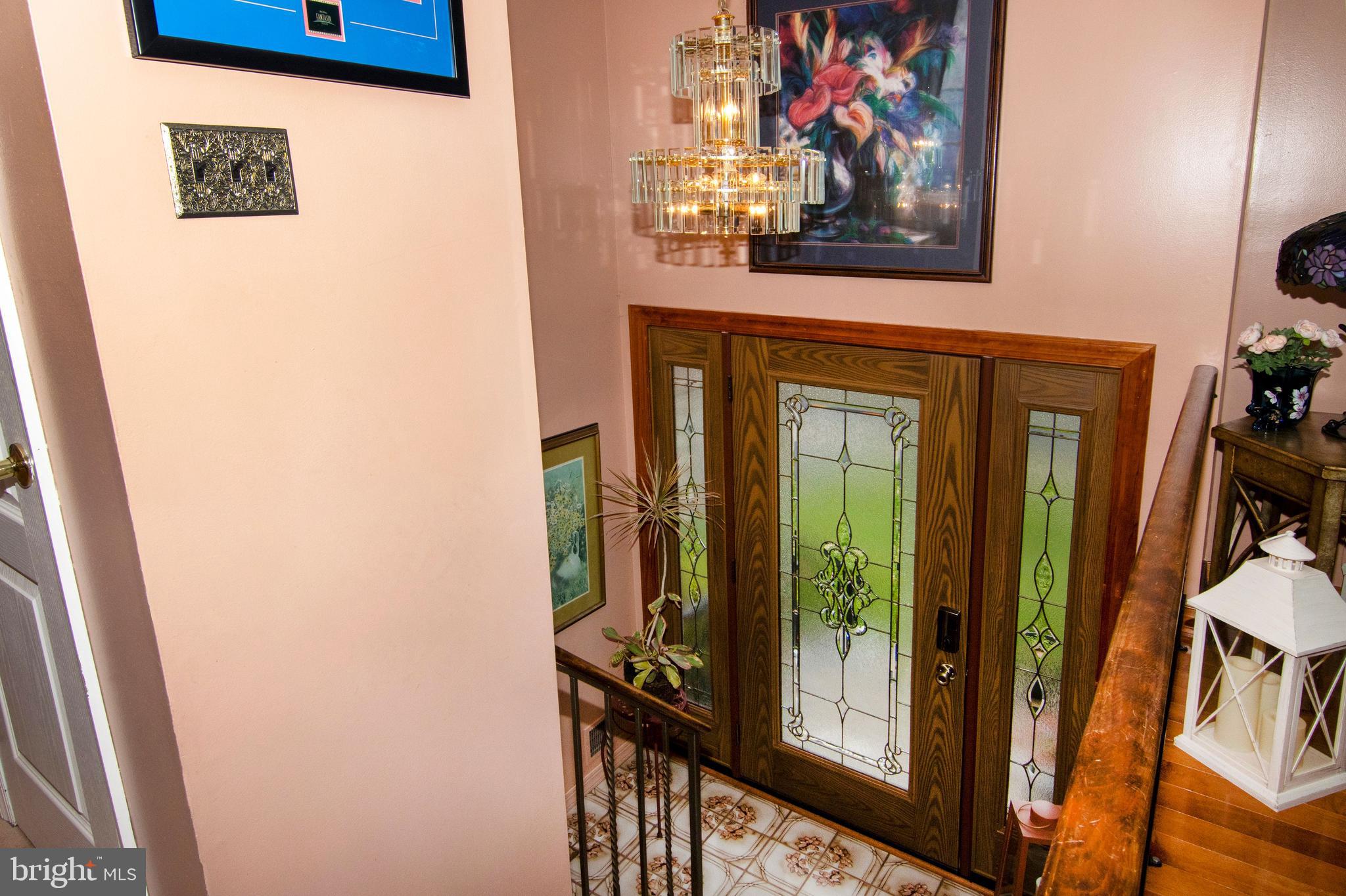 7 Hanover Place Sicklerville, NJ 08081 - Photo 4 of 38 Foyer: Open, Ceramic Tile, UpGr Fixture