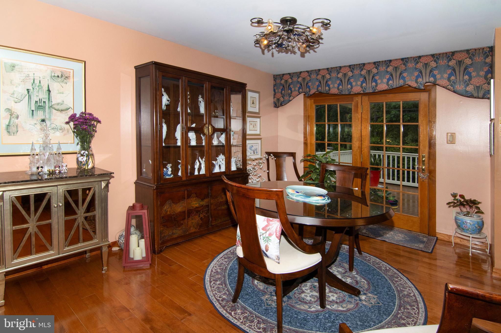 7 Hanover Place Sicklerville, NJ 08081 - Photo 10 of 38 Dining Room: Hardwood Floors, Rear Egress