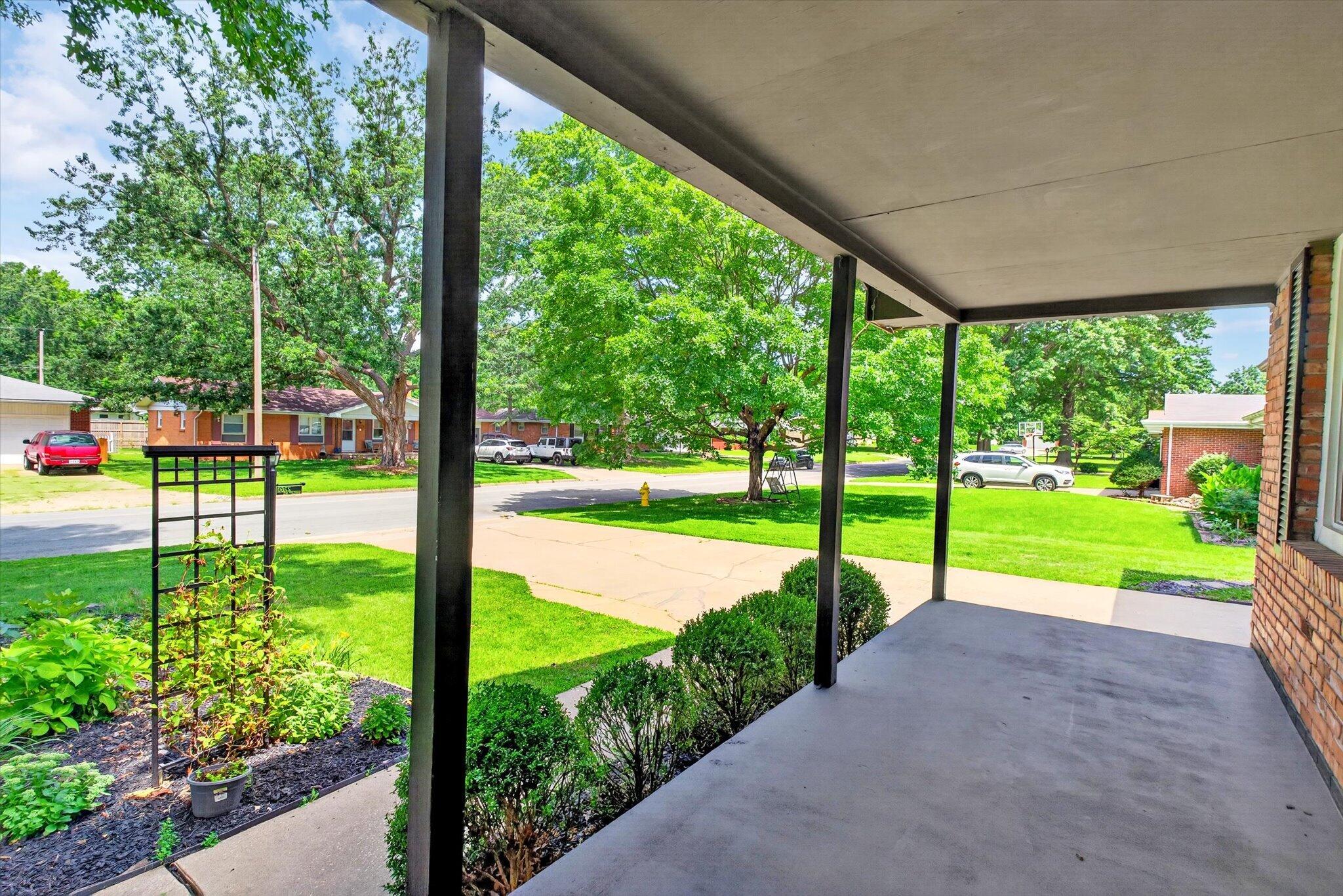 2260 South Barcliff Avenue Springfield, MO 65804 - Photo 13 of 38 05-4