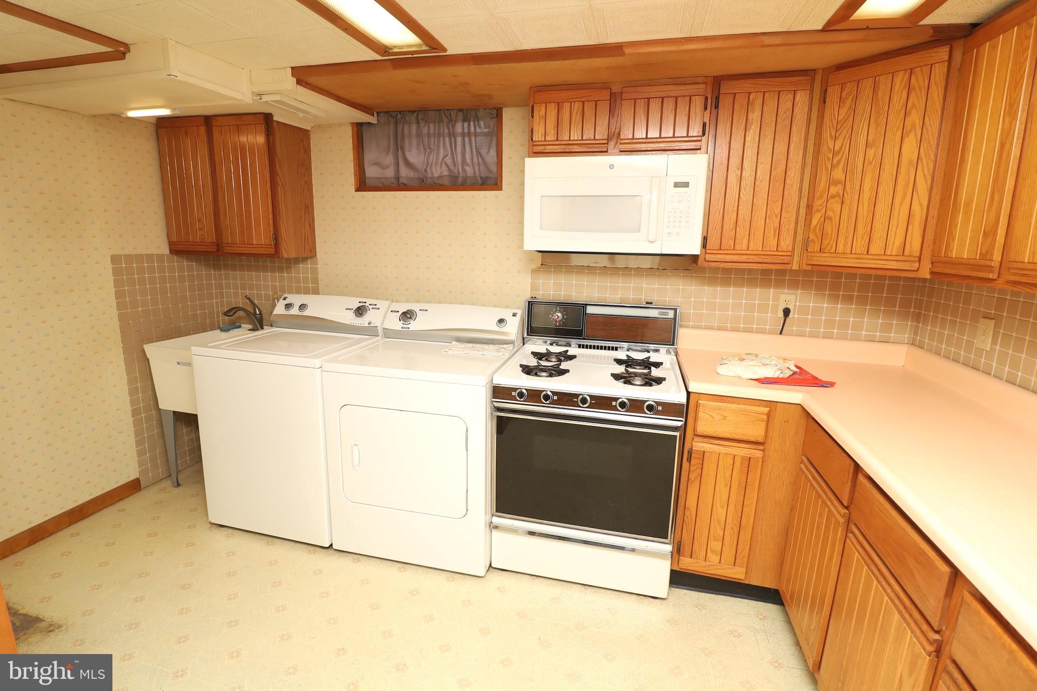 1227 Hillshire Road Baltimore, MD 21222 - Photo 17 of 23