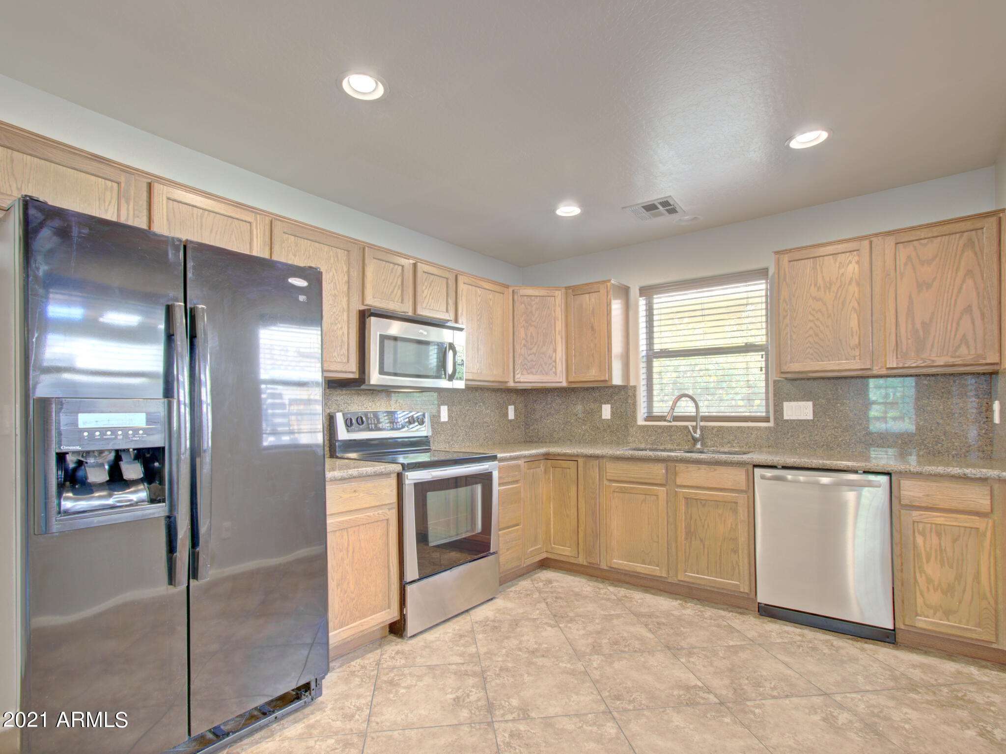 2982 East Megan Street Gilbert, AZ 85295 - Photo 4 of 23 26