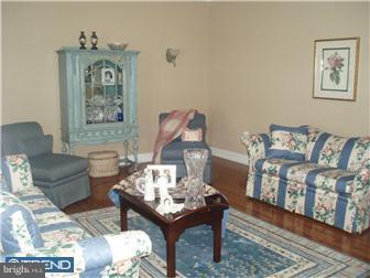 446 Ridge Lane Springfield, PA 19064 - Photo 3 of 12 Living Room