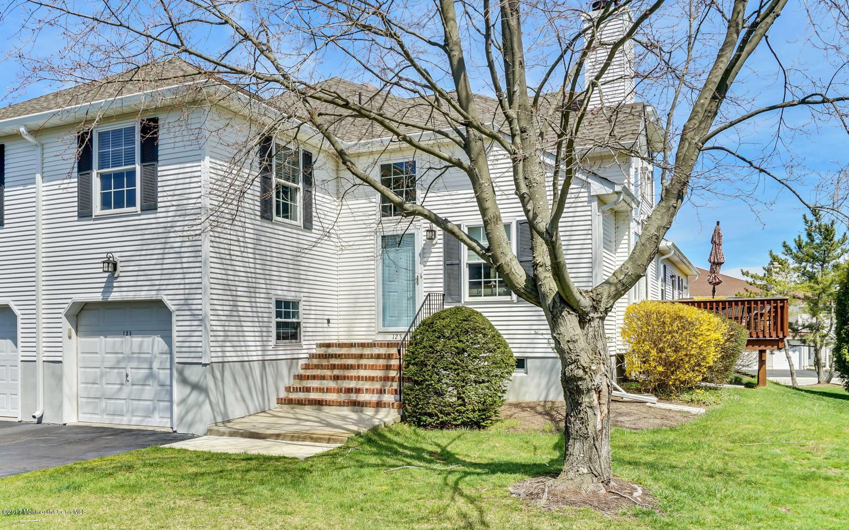 123 Racquet Road Wall, NJ 07719 - Photo 3 of 37 3