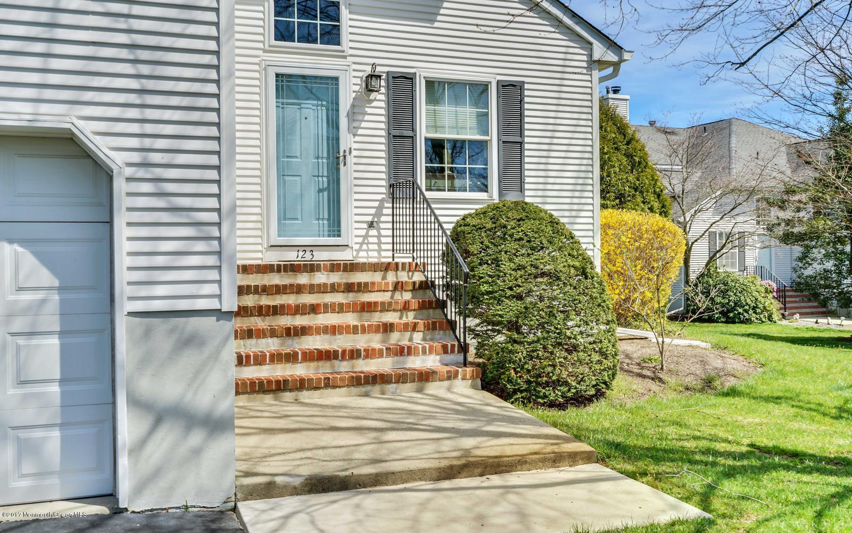 123 Racquet Road Wall, NJ 07719 - Photo 4 of 37 4