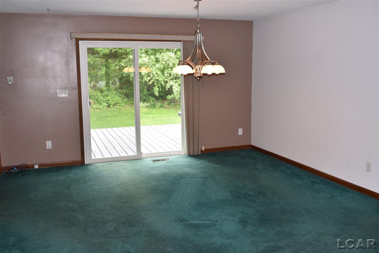 985 Riverside Avenue Adrian, MI 49221 - Photo 7 of 25 Dining Room