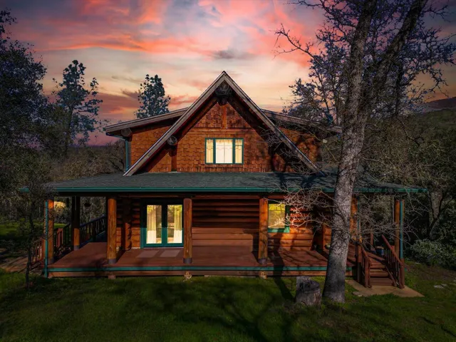 front view of house with a yard