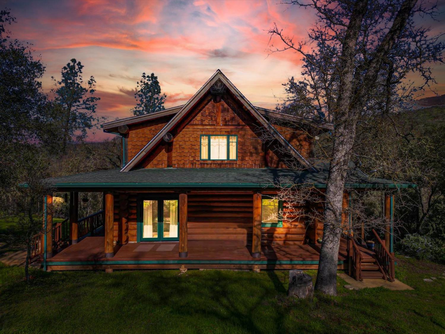 9844 Township Road Browns Valley, CA 95918 - Photo 2 of 35 front view of house with a yard